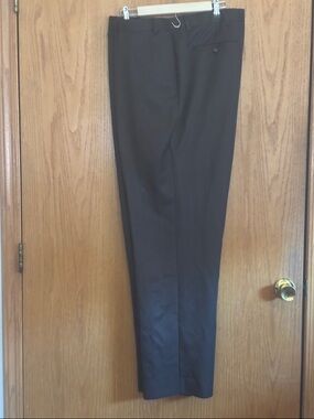 Roundtree & Yorke Classic Men's Dress Pants in Dark Brown size 46 34